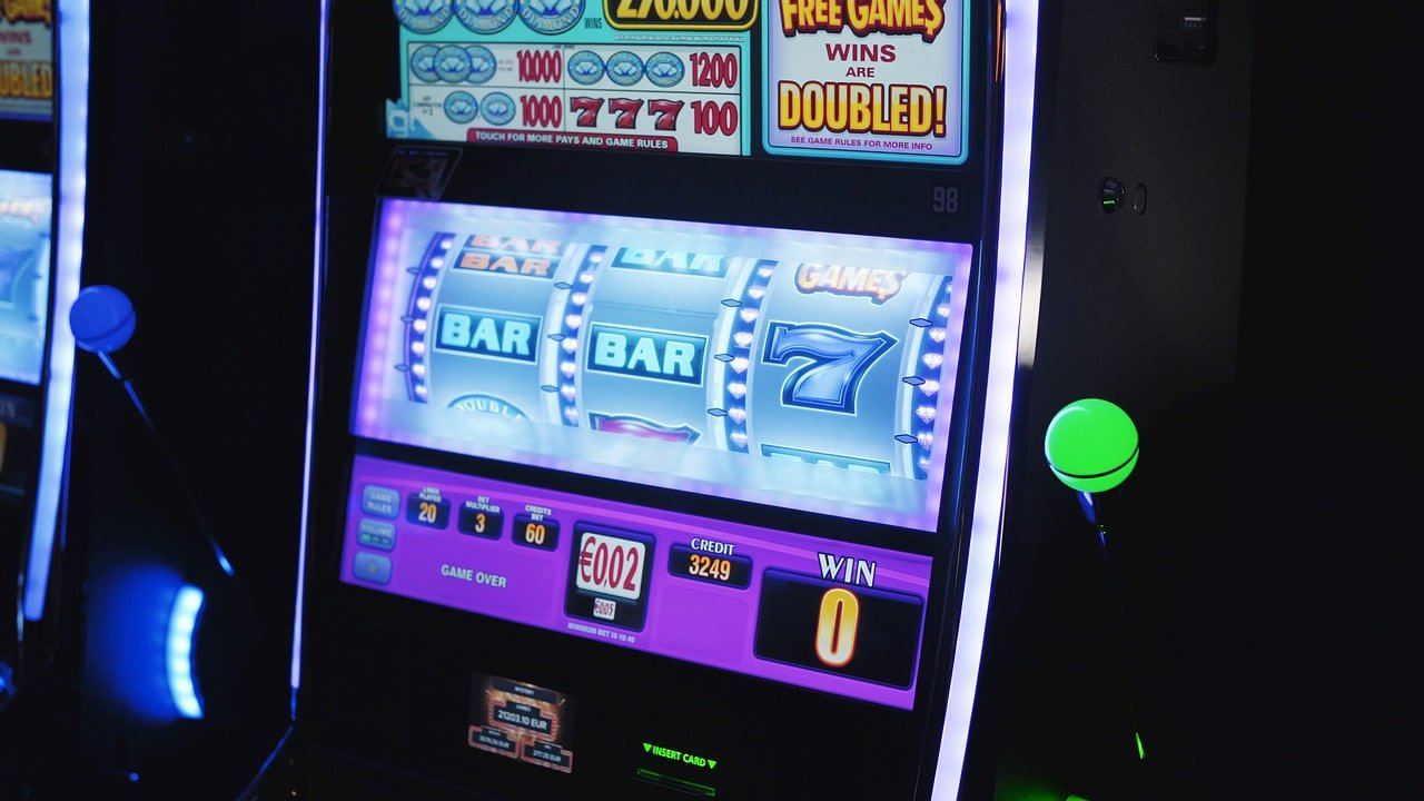 Slot Sweet Bonanza menampilkan animasi buah-buahan